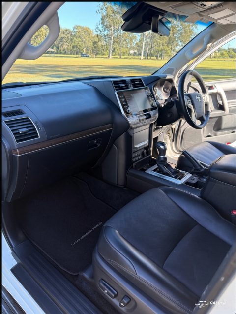2021 Toyota  LandCruiser photo 12