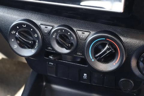 2018 Toyota Hilux photo 13