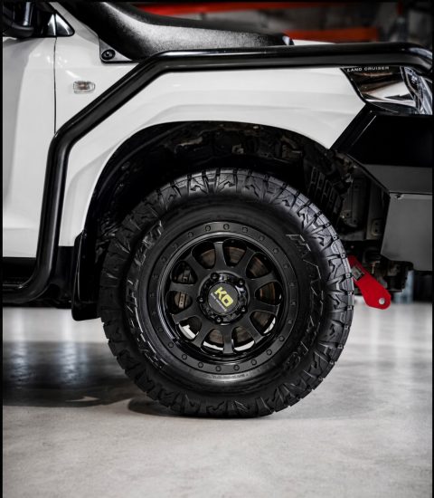 2016 Toyota  Landcruiser GX photo 3