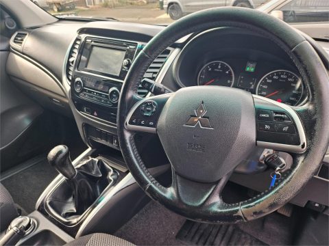 2016 Mitsubishi Triton photo 6