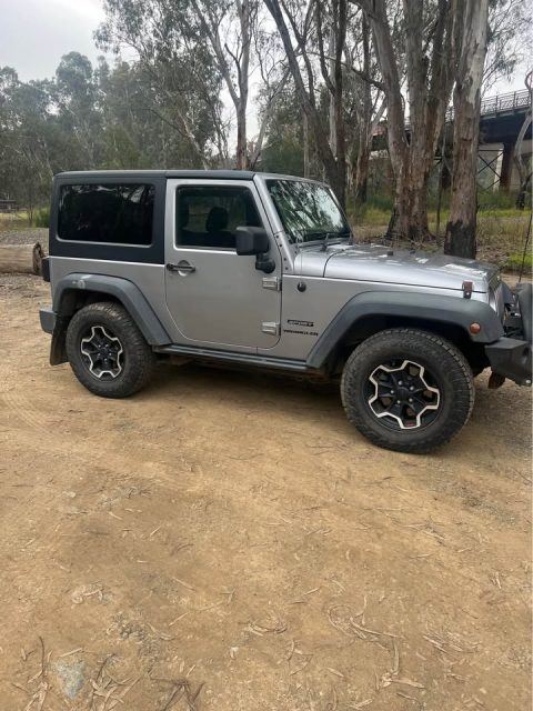 2013 Jeep Wrangler photo 2