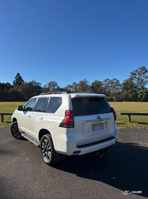 2021 Toyota  LandCruiser photo 3