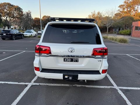 2019 Toyota LandCruiser photo 6