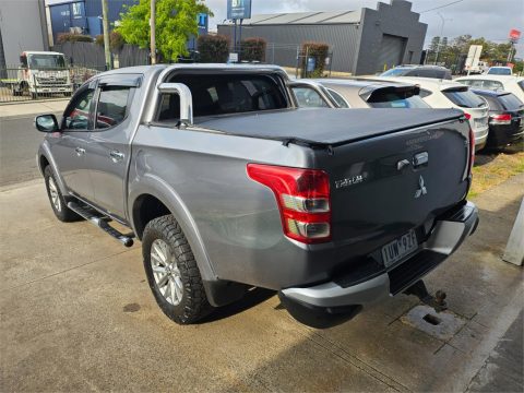 2016 Mitsubishi Triton photo 4