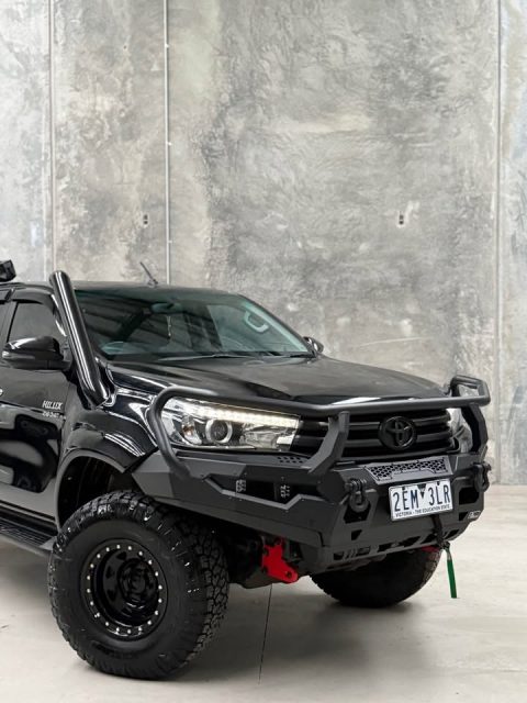 2018 Toyota Hilux photo 3