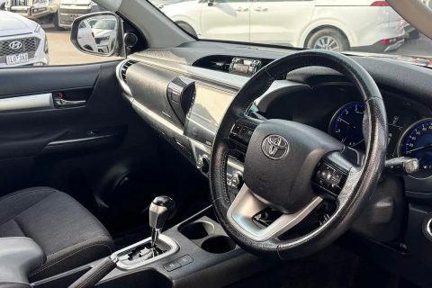 2018 Toyota Hilux photo 14