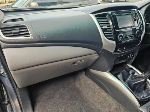 2016 Mitsubishi Triton photo 9