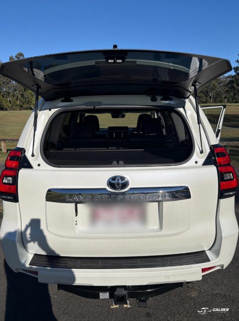 2021 Toyota  LandCruiser photo 4