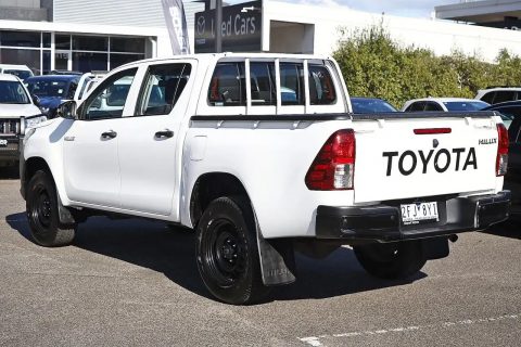 2018 Toyota Hilux photo 3