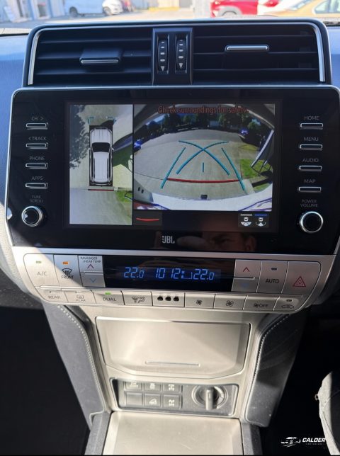 2021 Toyota  LandCruiser photo 18