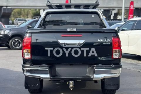 2018 Toyota Hilux photo 3