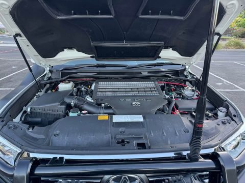 2019 Toyota LandCruiser photo 8